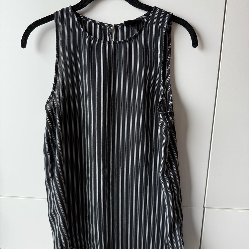 Who What Wear Striped Black and White Sleeveless Blouse Top